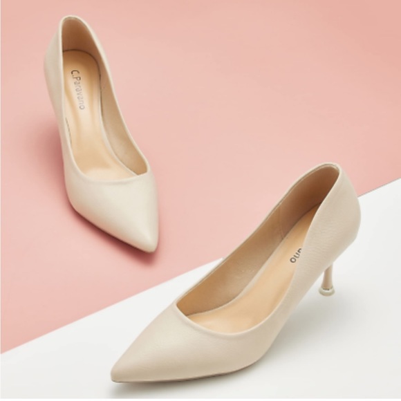 NWT✨ C.Paravano White Pointed Pump Heels - Picture 2 of 16